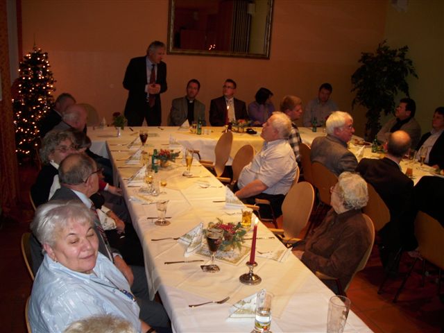 Manfred Kolbe vor den Mitgliedern der CDU Delitzsch.