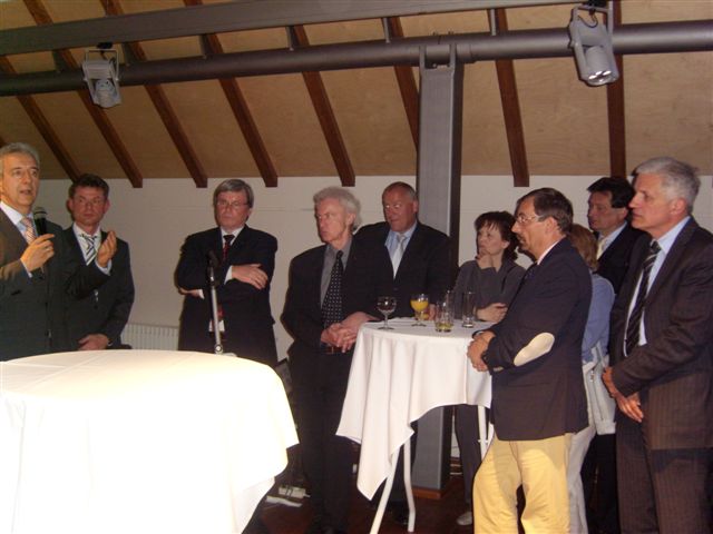Manfred Kolbe (r.) beim Vortrag Tillich`s (l.) zur Energiepolitik