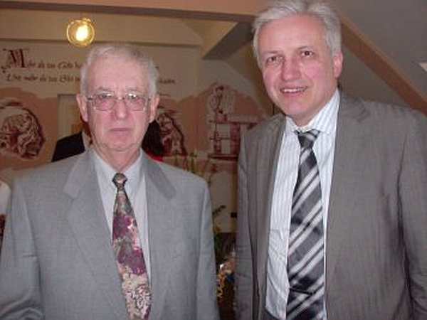 Manfred Kolbe mit Preisträger Gerhard Heinz